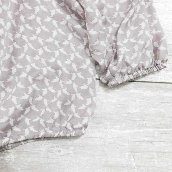 LOFT WMNS SZ S GRAY & WHITE HENLEY 3/4 SLEEVE TOP - Picture 5 of 6